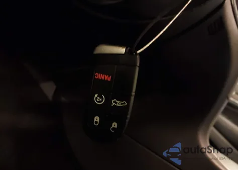 2014 Jeep Grand Cherokee Overland z USA, uszkodzony, nr VIN 1C4RJFCG4EC266238